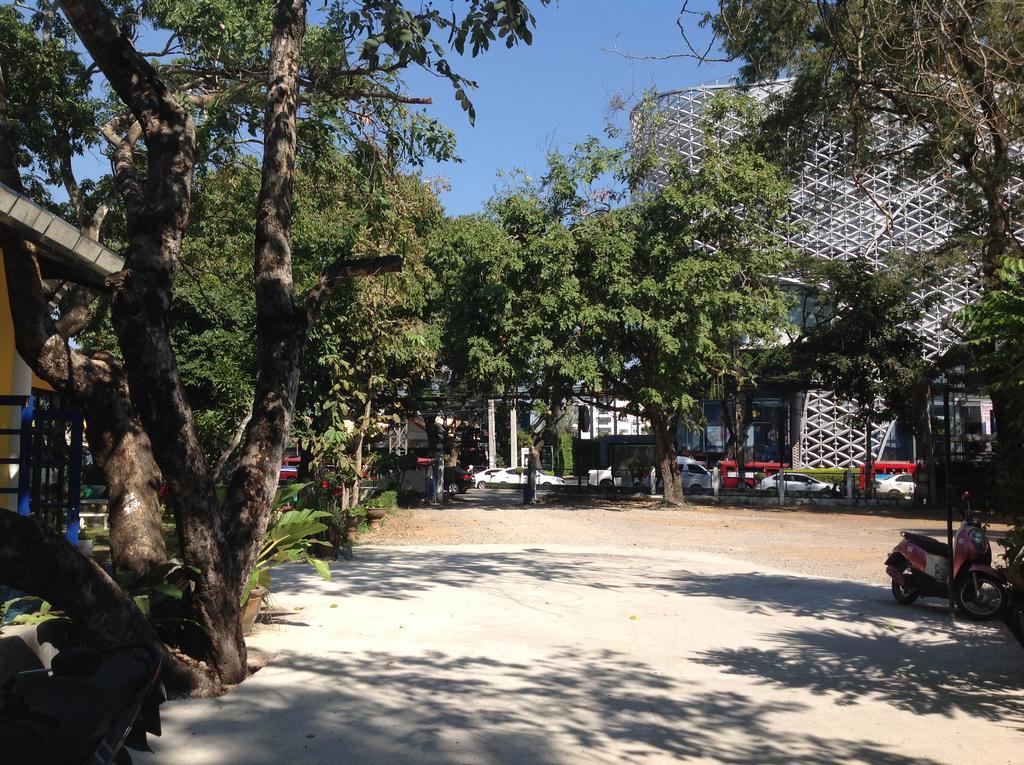 The Pub Guesthouse Chiang Mai Ngoại thất bức ảnh